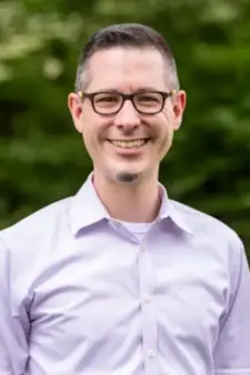 Headshot of Dr. Jason Forsyth