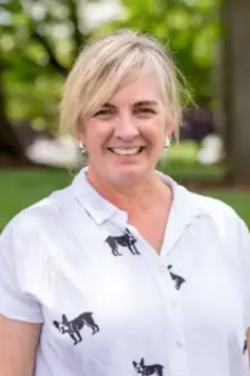 Headshot of Traci Wile